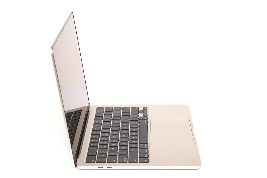 Apple MacBook Air (2022) | 13,6" | M2 | 24GB RAM | 1000GB SSD | Polarstern