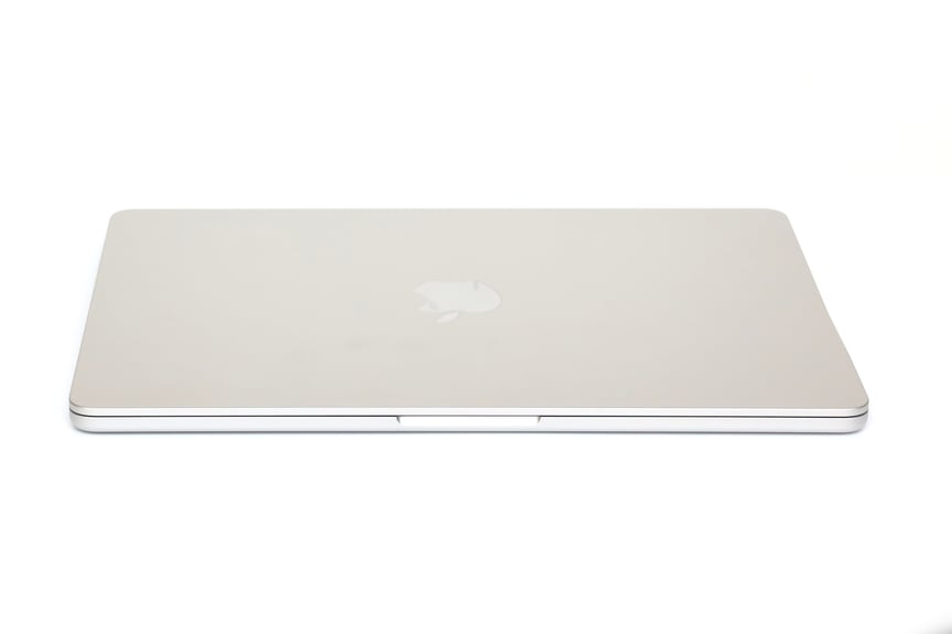 Apple MacBook Air (2022) | 13,6" | M2 | 16GB RAM 1000GB SSD | Silber
