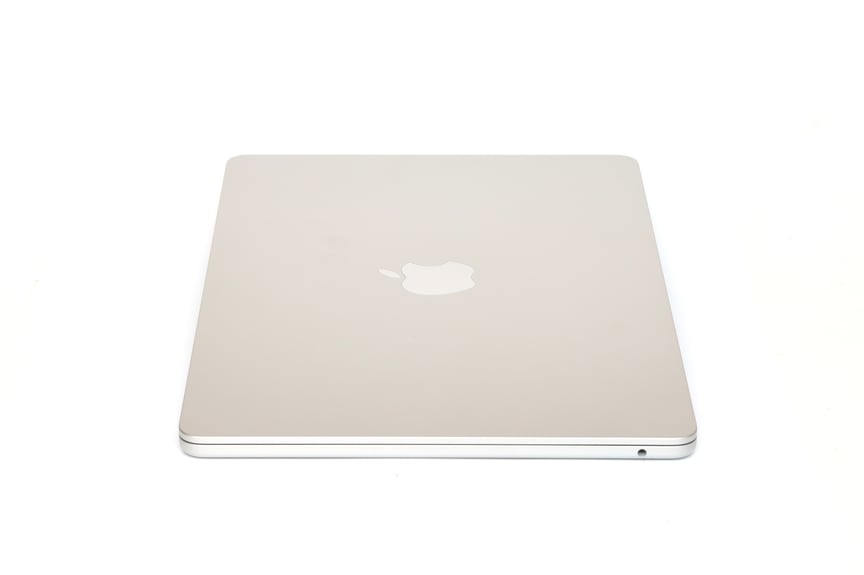 Apple MacBook Air (2022) | 13,6" | M2 | 16GB RAM 1000GB SSD | Silber